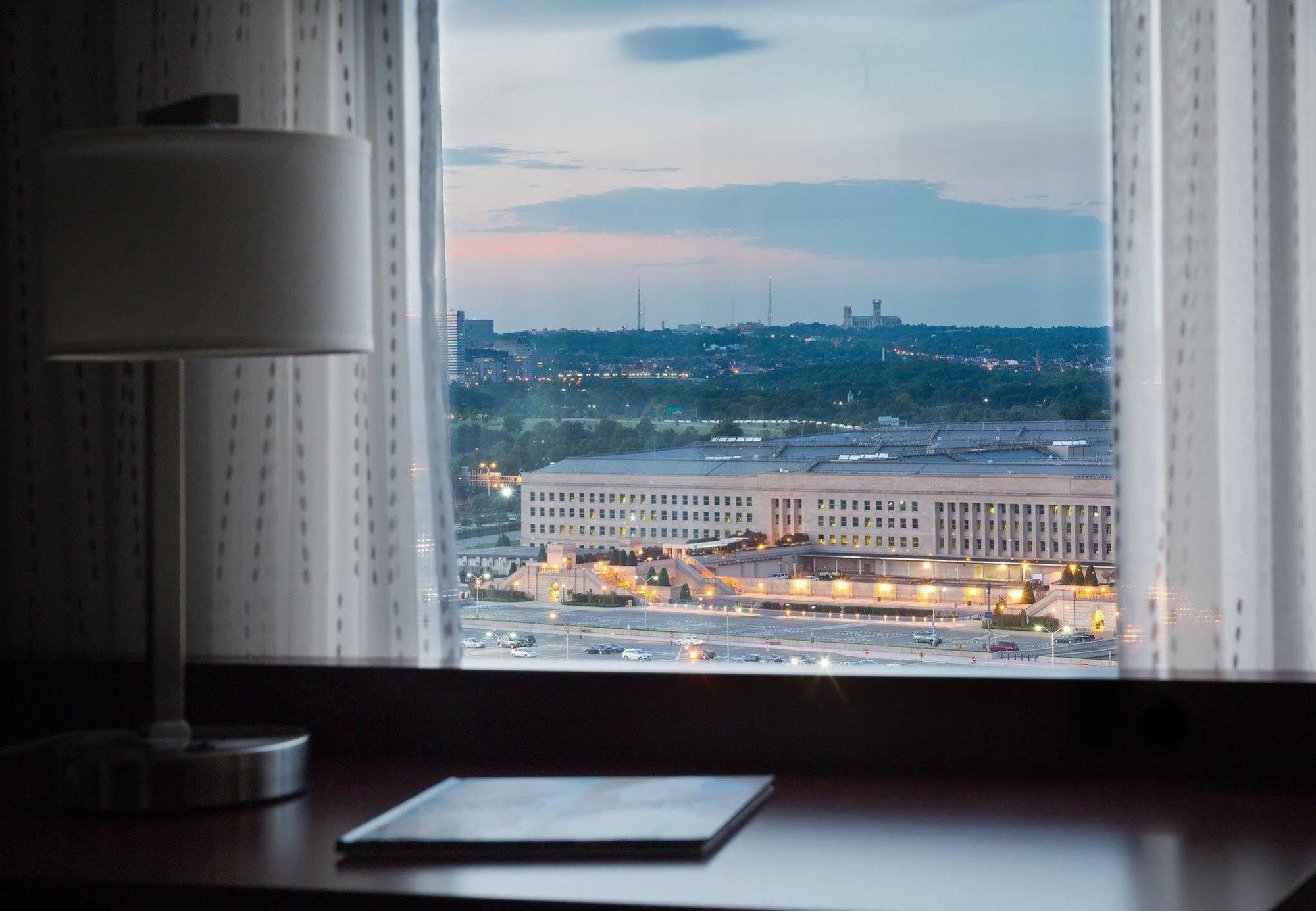 Residence Inn Arlington Pentagon City Exterior foto